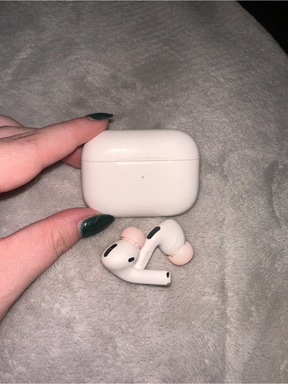 Apple Airpod Pro Gen 1 with Charging Case - White
